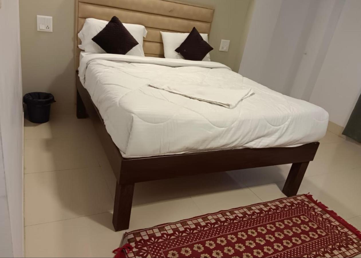 ניו דלהי Hotel Amenda International מראה חיצוני תמונה